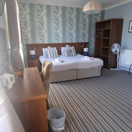 Castle Tavern Pub&rooms Oda ve Kahvaltı 3*